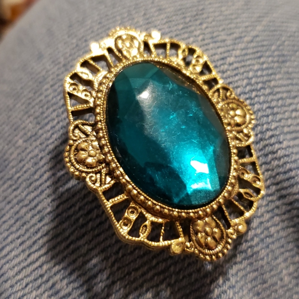 Vintage Green and Gold Costume Jewelry Pin